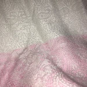 Cashmere scarf